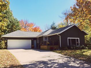 1522 Westwood Dr, Pella, IA 50219