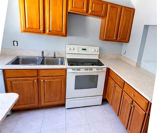 3rd image of 605 SW 75th St APT 103