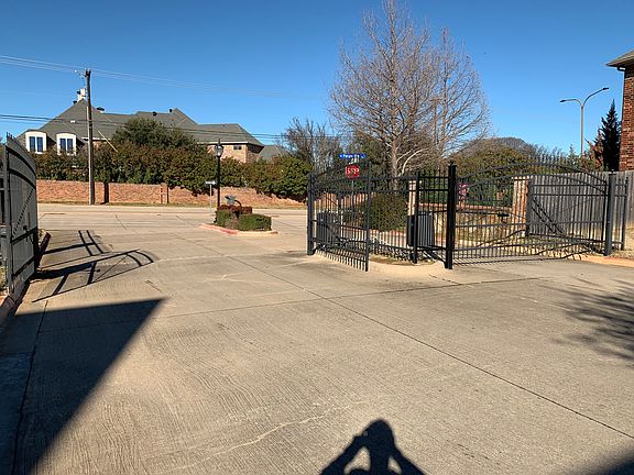 4th image of 4200 Glen Garden Dr
