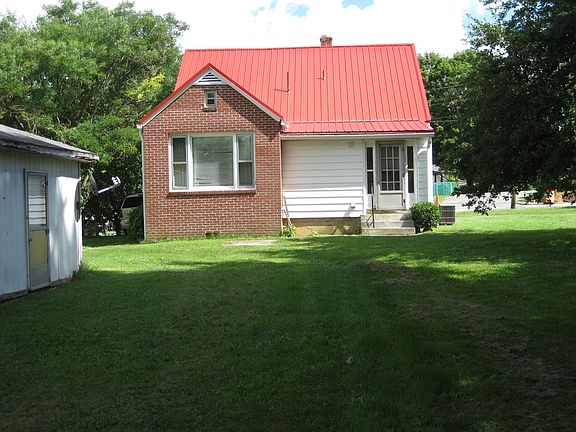 3rd image of 506 Park St