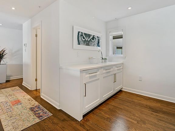 3rd image of 2016 Pacific Ave APT 204