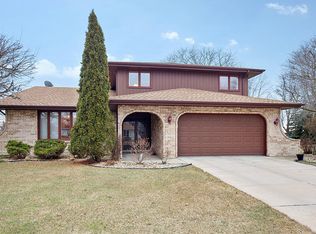 8329 Wheeler Dr, Orland Park, IL