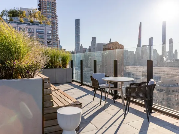 220 East 72nd Street image 12 of 13