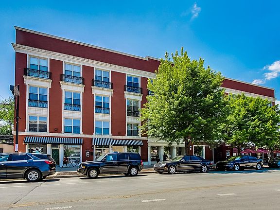 2nd image of 405 E Oakwood Blvd #L4