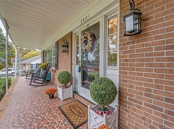 4th image of 3601 Eaglebrook Dr