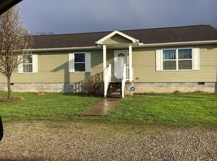 Third St, Mason, WV 25260