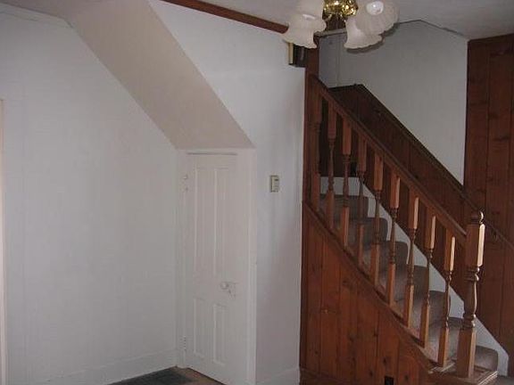 3rd image of 8802 E 206th St