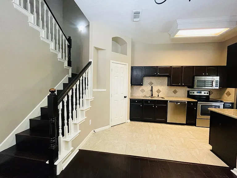 2710 Grants Lake Blvd #G1 — Photo 1