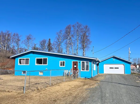 378 W Riverview Ave, Soldotna, AK 99669