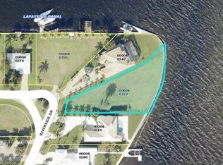 5617 Riverside Dr, Cape Coral, FL 33904
