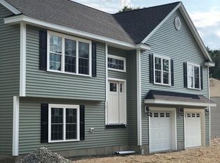 17 Greenview Rd, Stoneham, MA 02180