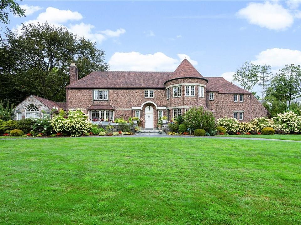 1st image of 37 Penn Boulevard