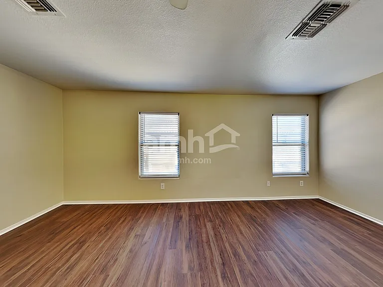 6424 W Branham Ln — Photo 10
