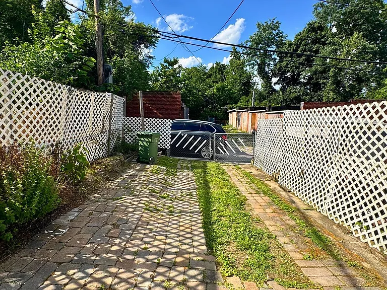 548 Radnor Ave — Photo 55