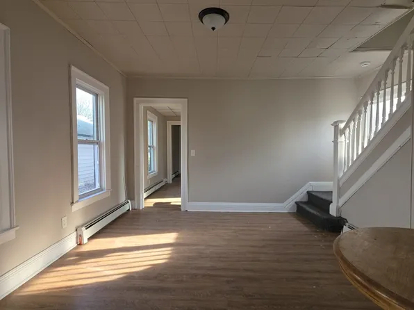 34 Lyth Pl, Buffalo, NY 14208