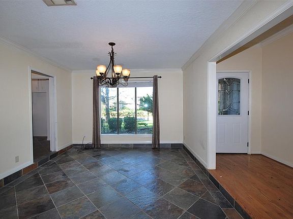 4th image of 2515 Glenn Lakes Ln