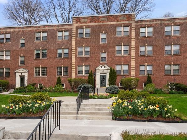 1500 Beacon St APT 4, Brookline, MA 02446