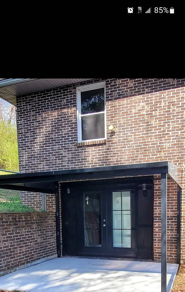 Building Photo - 211 Waller St