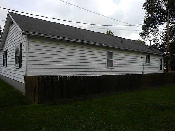 3rd image of 801 Virginia Ave