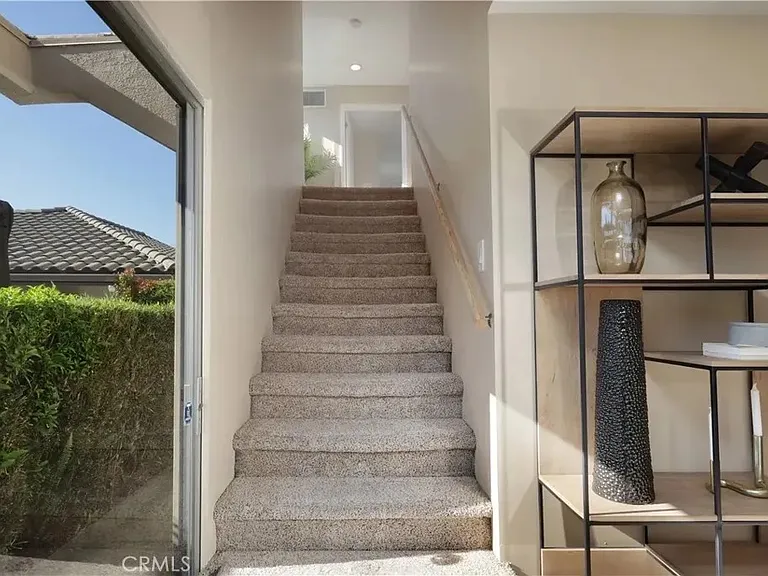 9844 Pangborn Ave — Photo 32