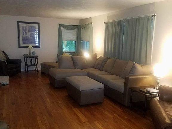 5th image of 424 E Fair Ave