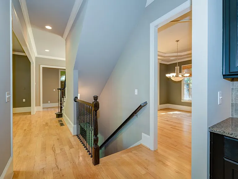 950 Glengate Pl — Photo 31