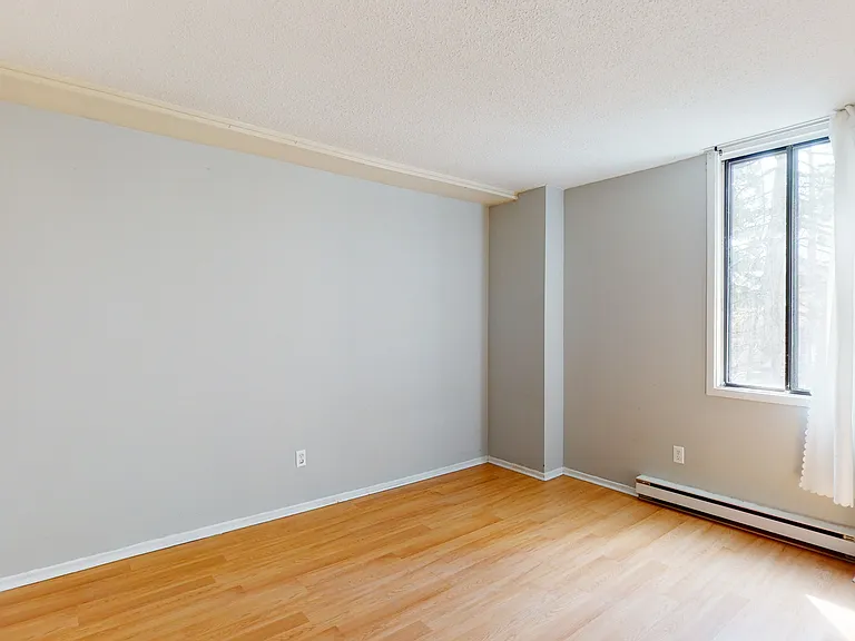 305 Presland Rd — Photo 9