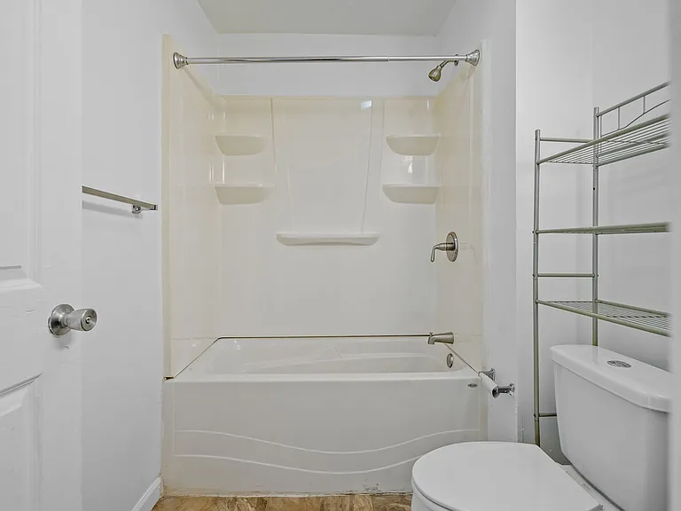 21 Myrtle Ave #1 — Photo 6