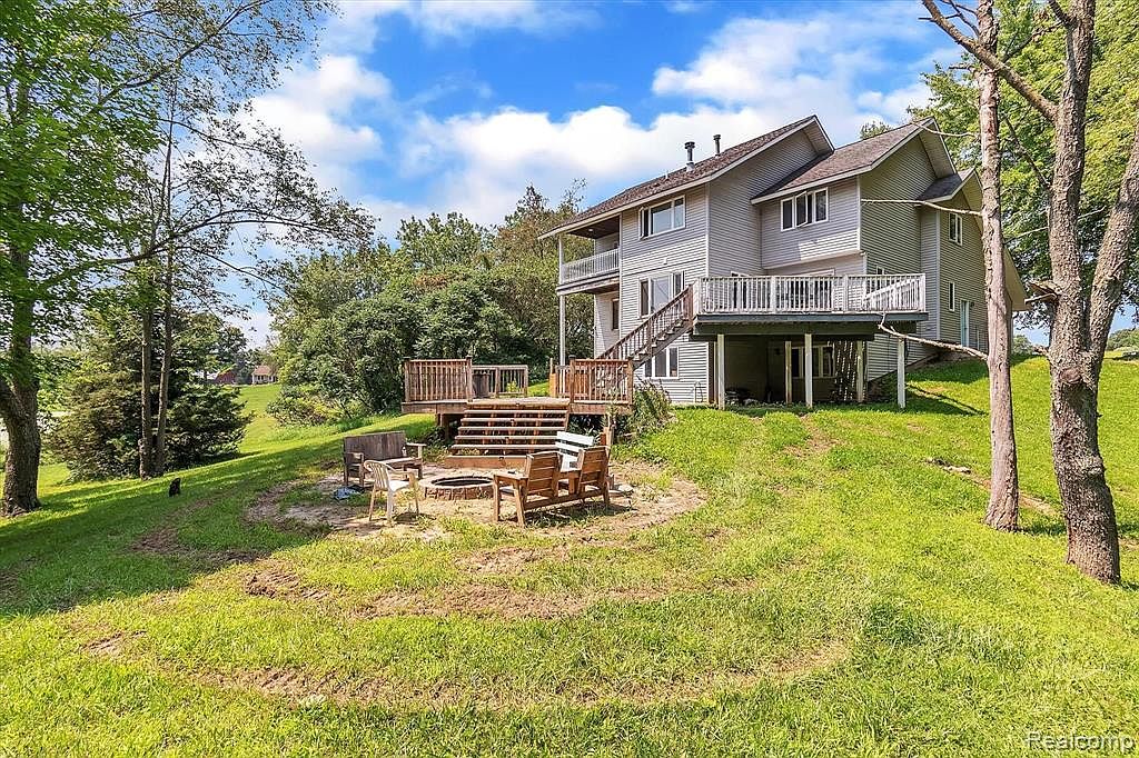 7300 N Owosso Rd, Fowlerville, MI 48836 Zillow