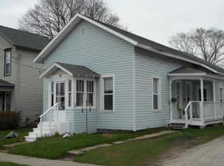 83 Poplar St, Manistee, MI 49660