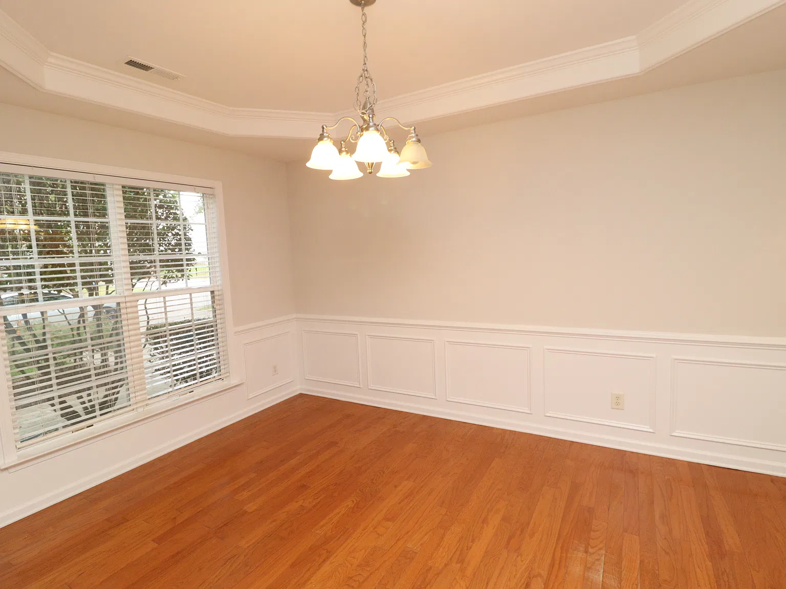 Inviting and Immaculate West Cary Home Available Immediately — Photo 4