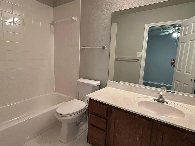 6013 Abilene Trl — Photo 14