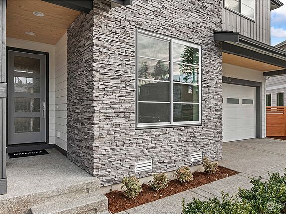 4th image of 19030 130th Avenue E