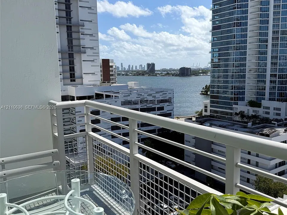 2200 NE 4th Ave #Penthouse 01