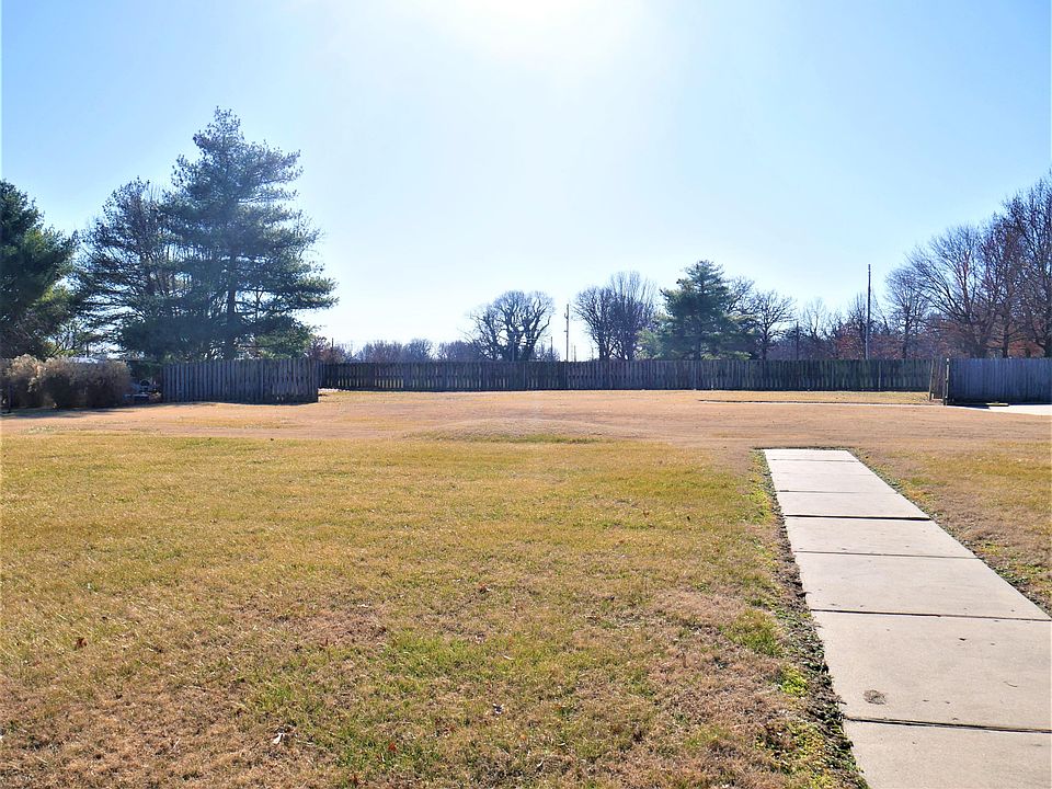 1st image of 716 Southern Heights Dr