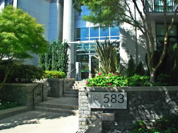 583 Beach Cres #301, Vancouver, BC V6Z 3E6