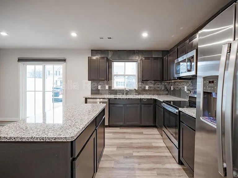 2935 Winterberry Dr — Photo 30