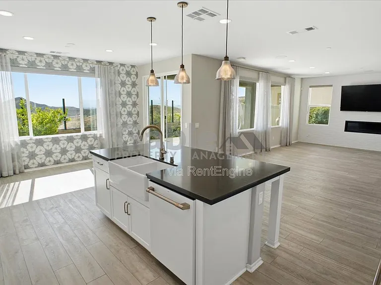 18262 Astro Ct — Photo 3