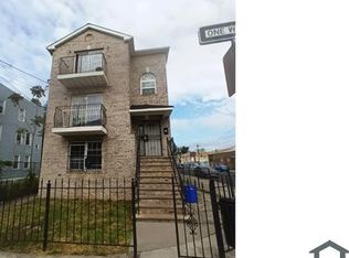 711 S 11th St APT 1, Newark, NJ 07103