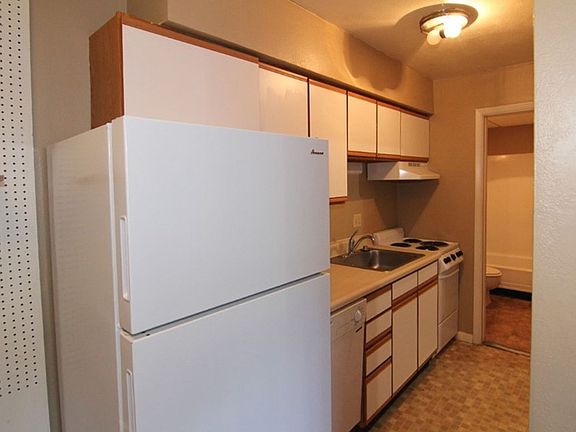 5th image of 914 20th Avenue Pl APT 1