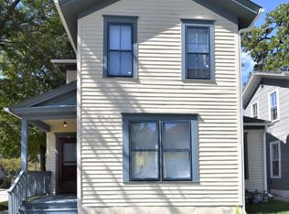 81 S 4th St, Aurora, IL 60505