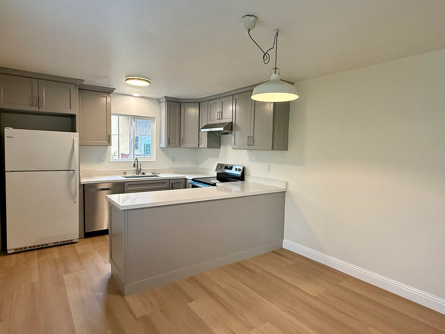 512 Kearney St — Photo 4