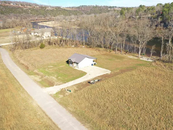 82 Travis Ter, Mountain Home, AR 72653