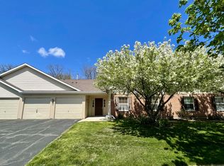 1287 N Red Oak Cir UNIT 4, Round Lake Beach, IL