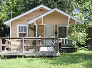 1371 E Blaine St, Springfield, MO 65803