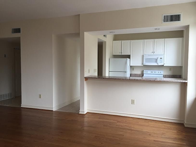1st image of 204 S 17th St #10X