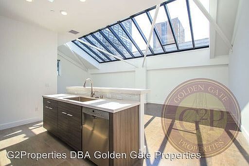 3rd image of 722 Montgomery St #3044675