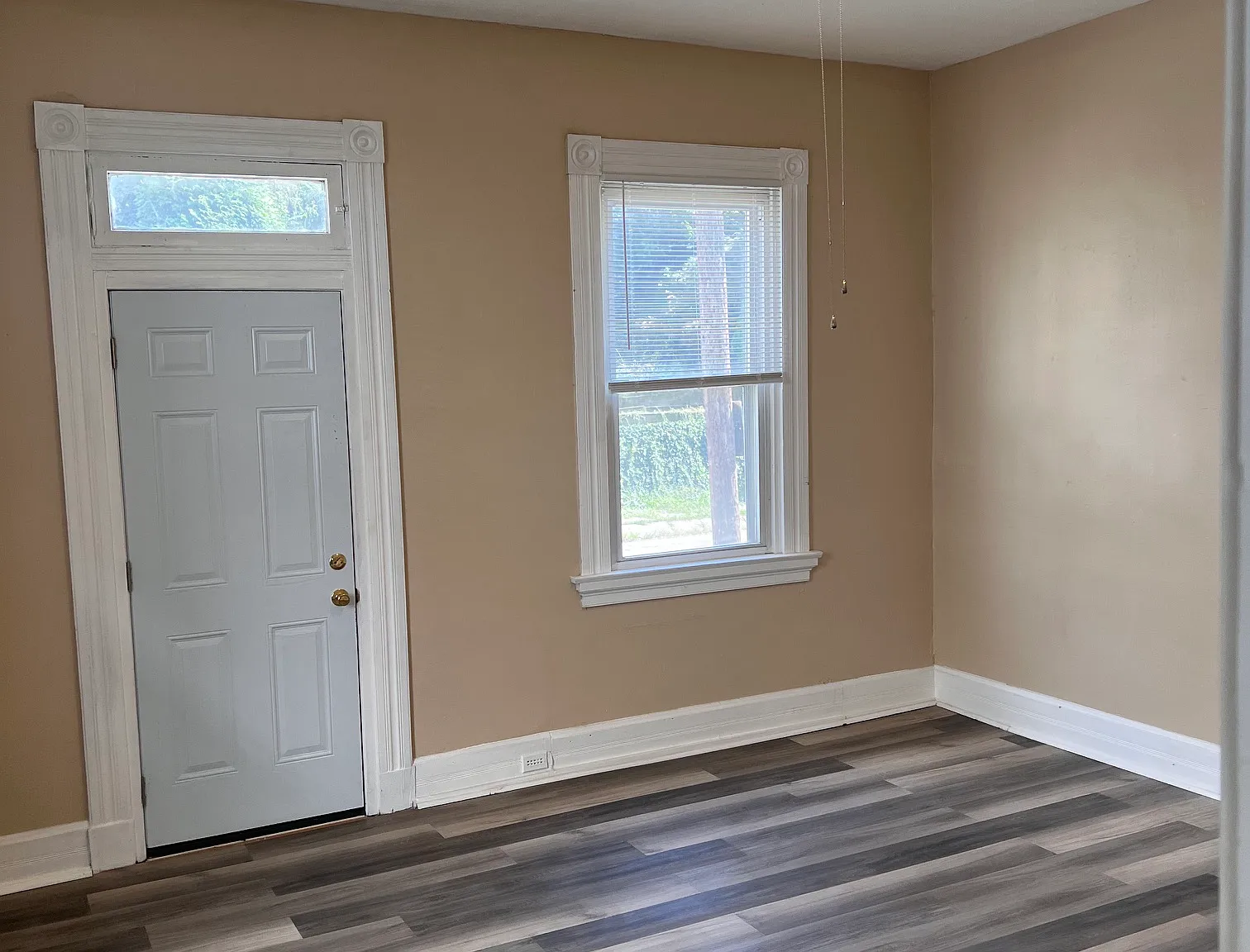4 bed, 1982 sqft, $2,250 — Photo 3