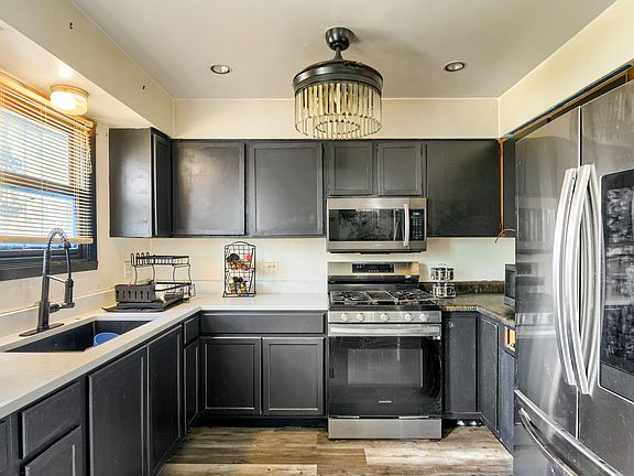 3rd image of 4038 W Washington Blvd