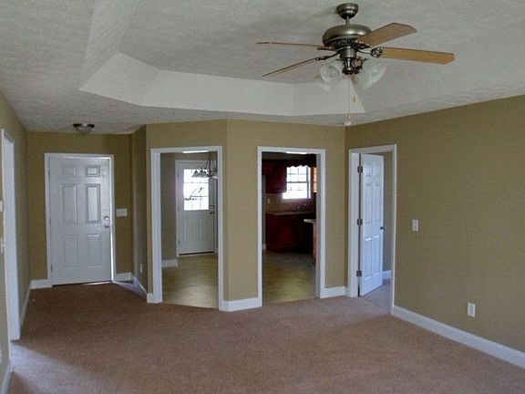 3rd image of 785 Mill Pond Dr
